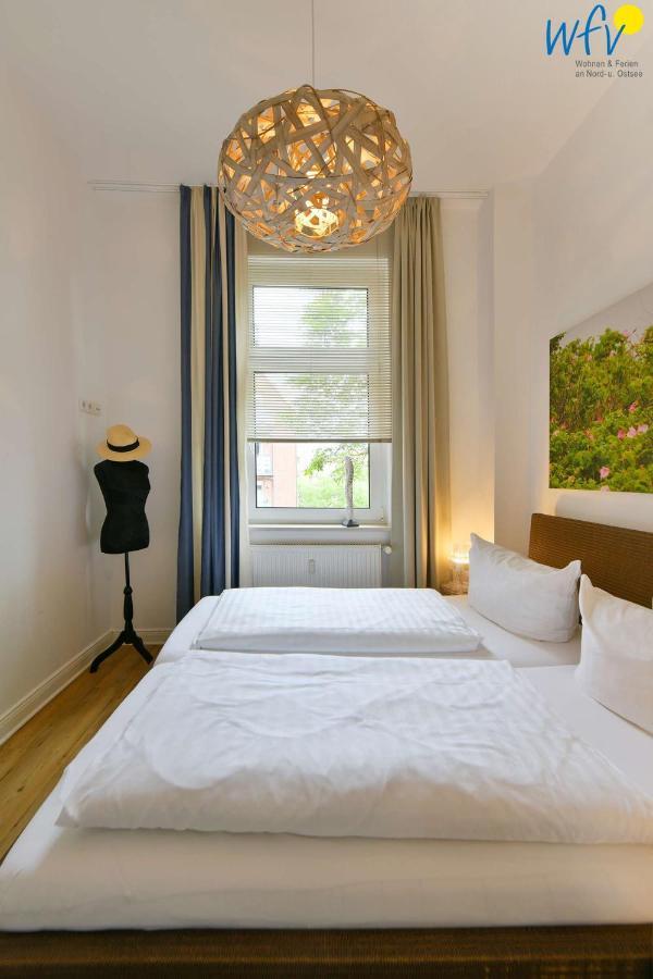 Haus Inselrose Ferienwohnung Wildrose Юст Екстер'єр фото